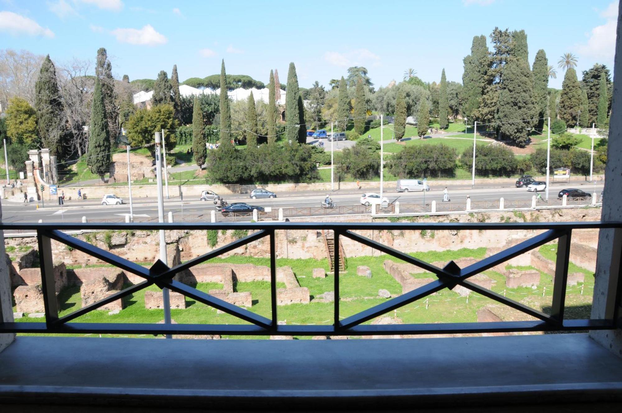 A Casa Di Lu, Al Colosseo - Guest House روما المظهر الخارجي الصورة