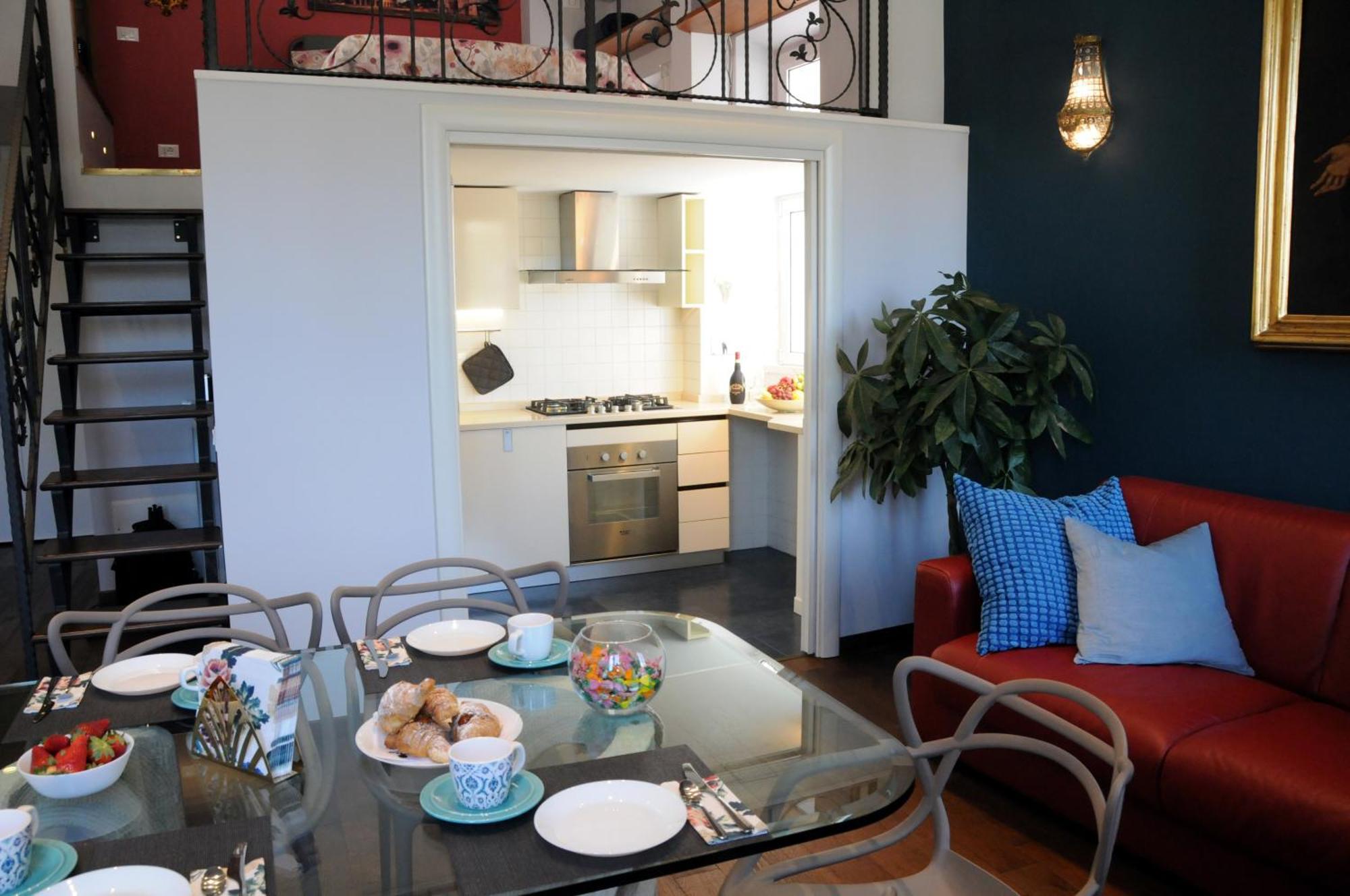 A Casa Di Lu, Al Colosseo - Guest House روما المظهر الخارجي الصورة